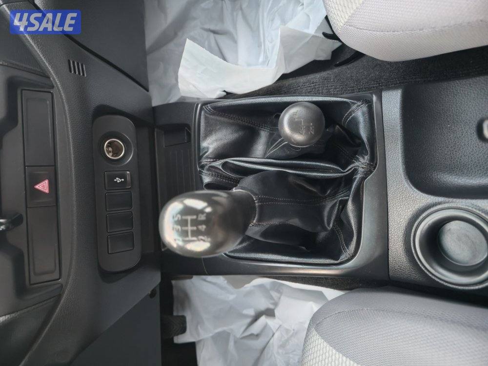 Mitsubishi L200 pick-up 4x4 double gear 2020 model (40,000 km)7