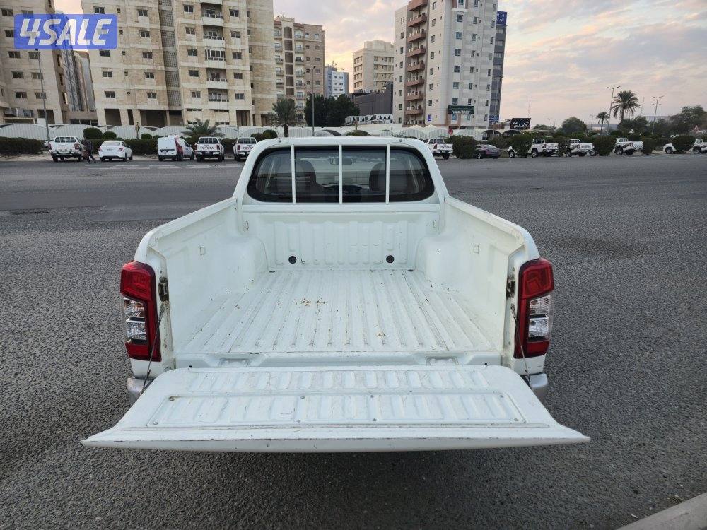 Mitsubishi L200 pick-up 4x4 double gear 2020 model (40,000 km)13