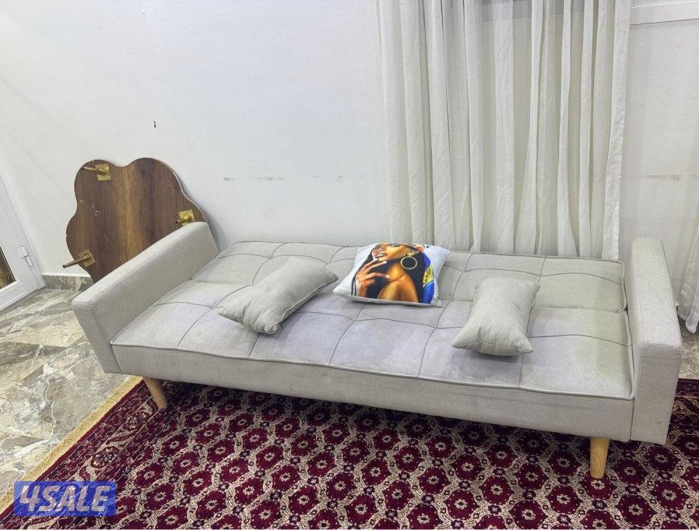 للبيع قنفه ايكيا تتحول الي سرير 2 في 11