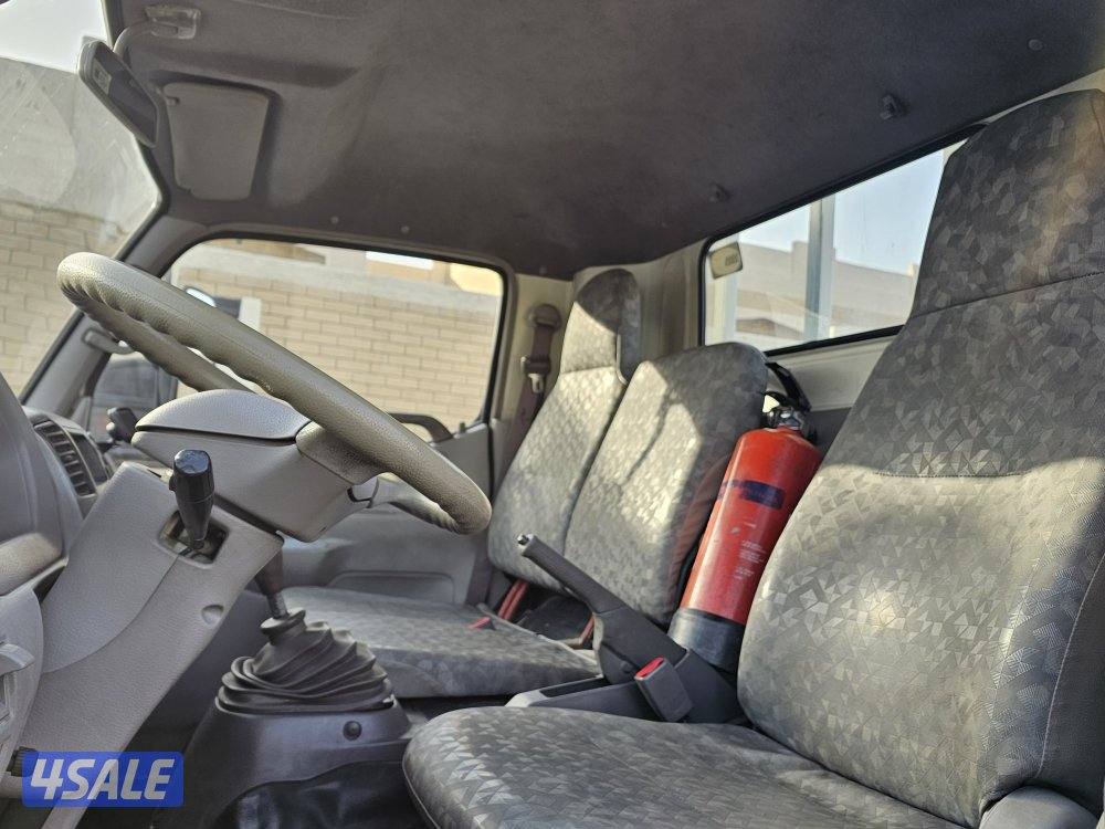 هاف لوري داينا تويوتا الساير صبغ الوكاله6