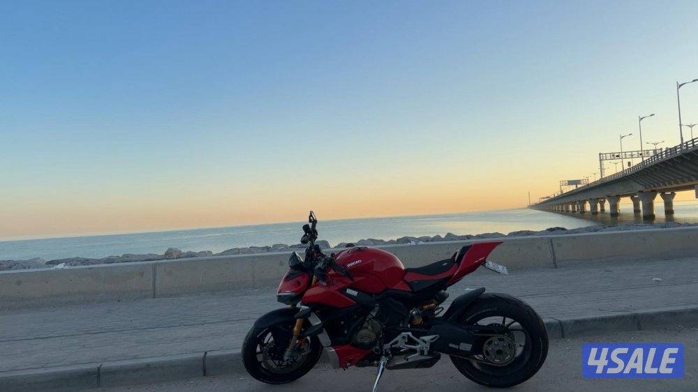 Ducati StreetFighter V4S0