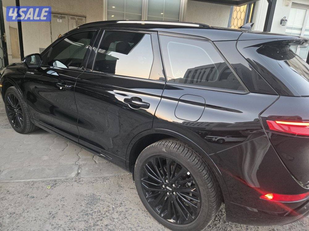 لنكون كورسير 2023 بلاك اديشن1