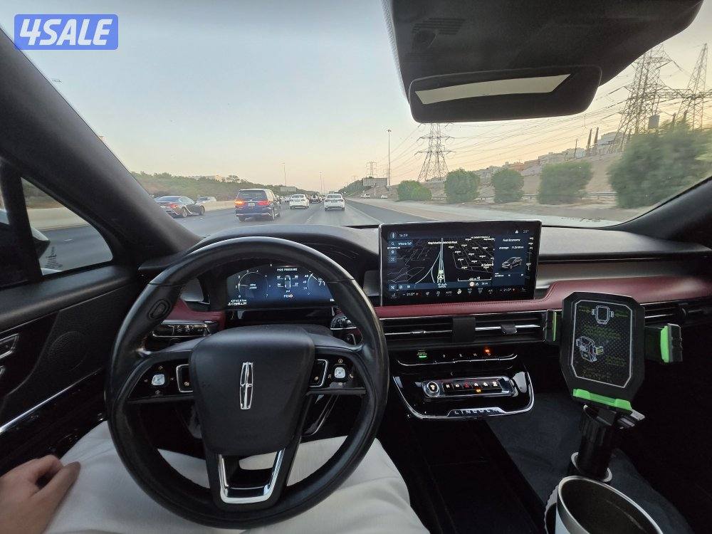 لنكون كورسير 2023 بلاك اديشن4