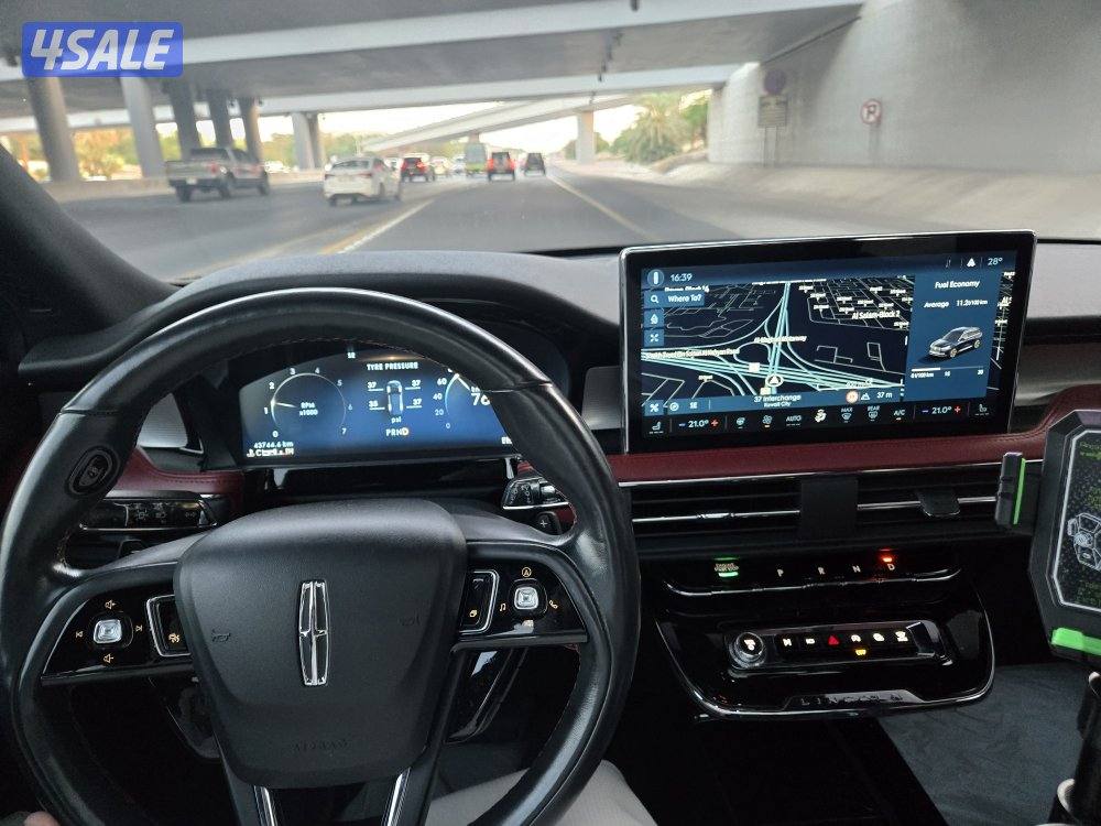 لنكون كورسير 2023 بلاك اديشن5