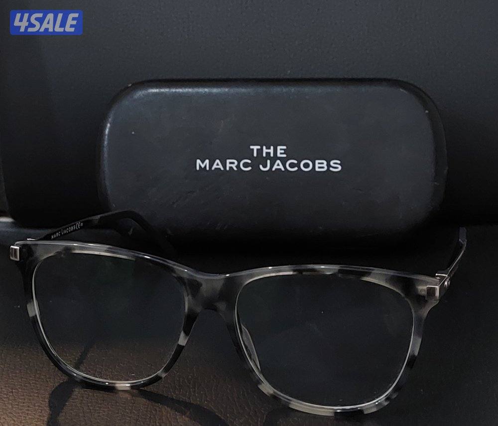 بيعه سريعه للبيع نظاره Marc Jacobs اصليه طبيه0