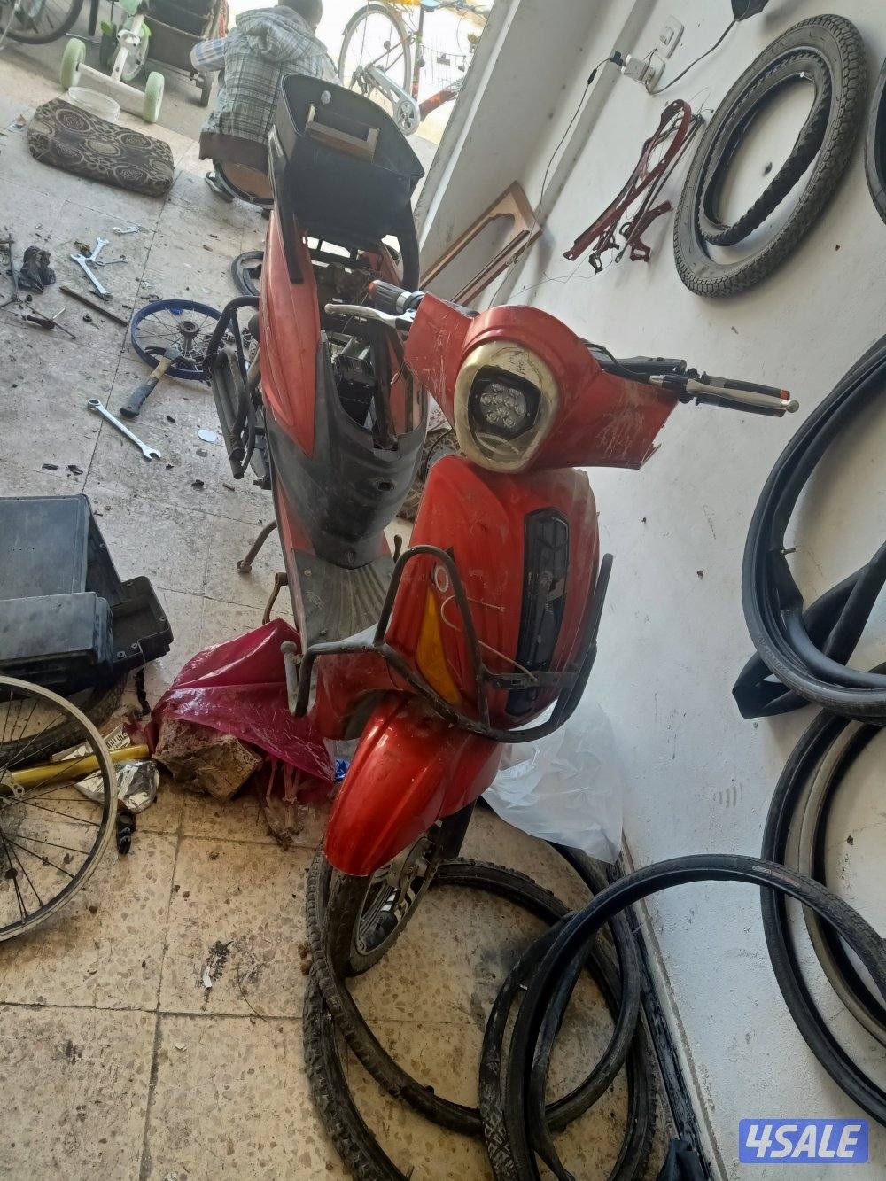 فني سكوترات ودراجات ناريه خدمة منازل0