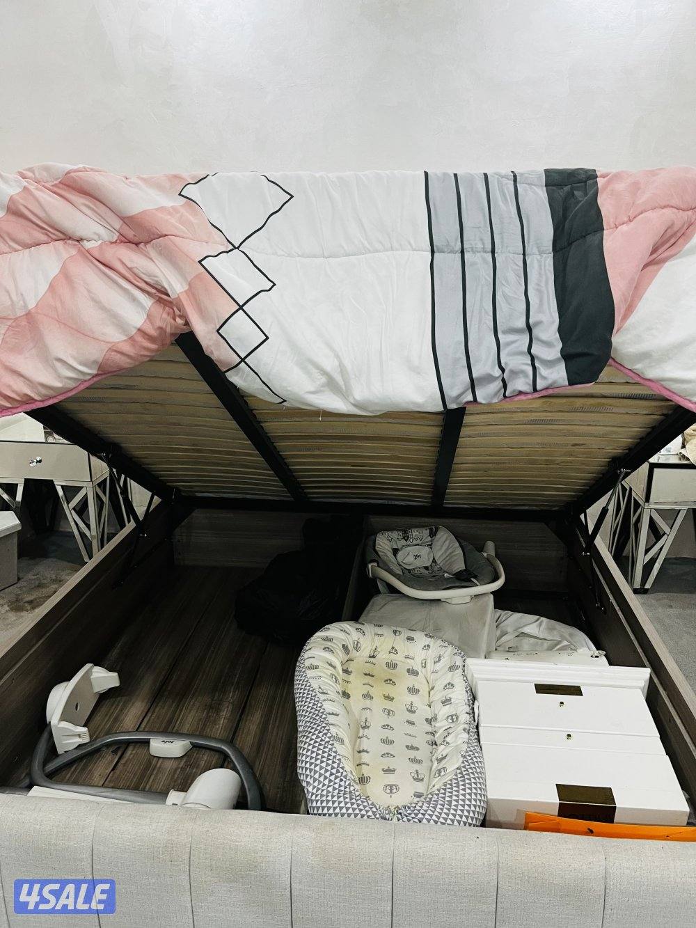 للبيع سرير وكبت من هوم سنتر جديد1