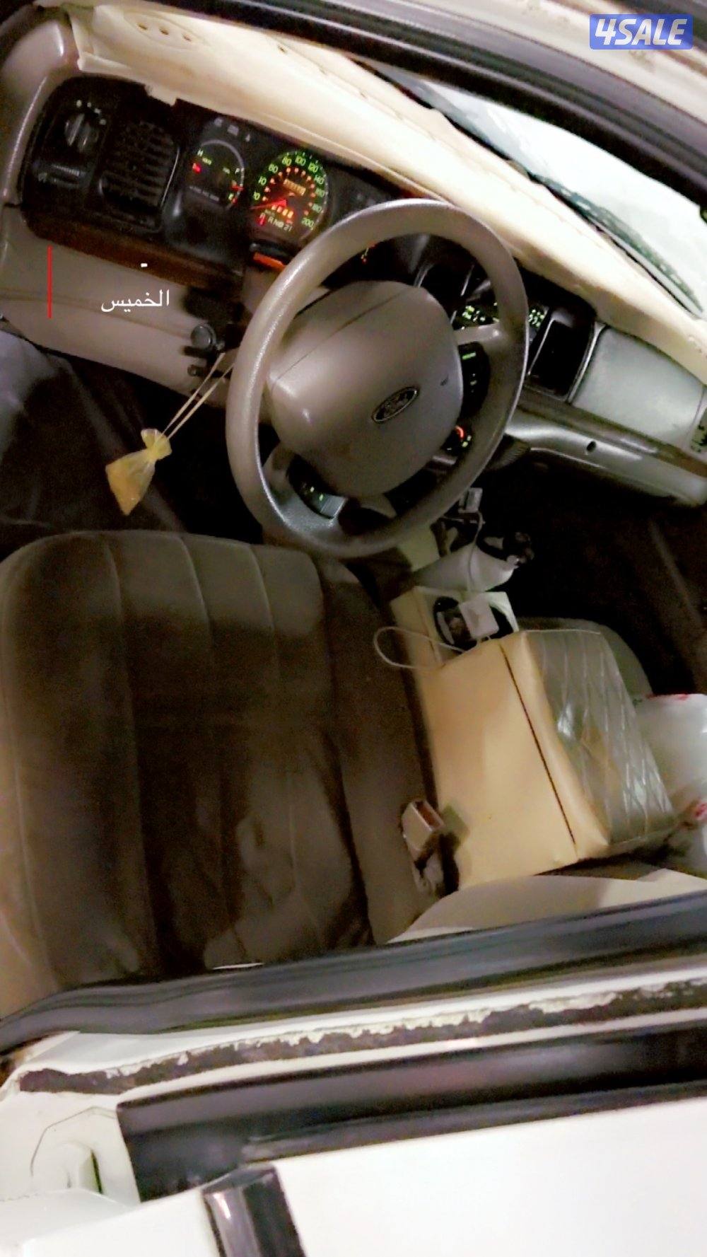 فورد كراون فكتوريا0