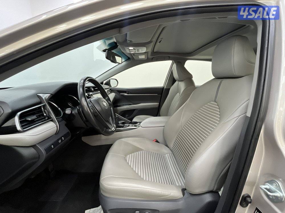 TOYOTA CAMRY Toyota CAMRY 20204