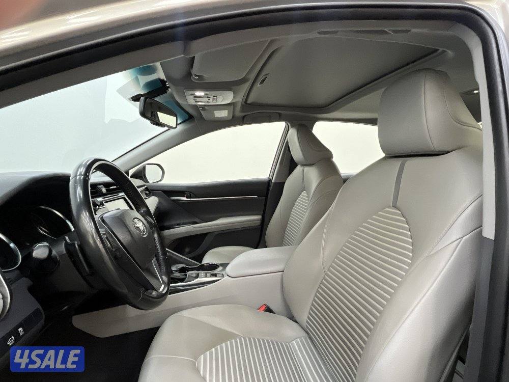 TOYOTA CAMRY Toyota CAMRY 20205