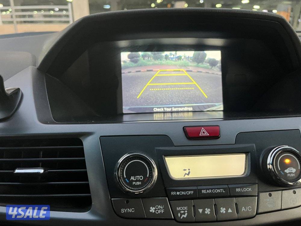 هوندا أوديسي2014 فتحة جلد عداد 188 بحالة الوكالة7