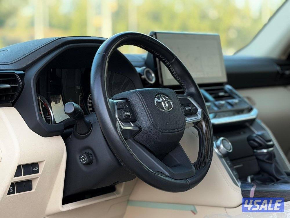 للبيع لاند كروزر VX.R موديل 2022 بحالة الوكاله8