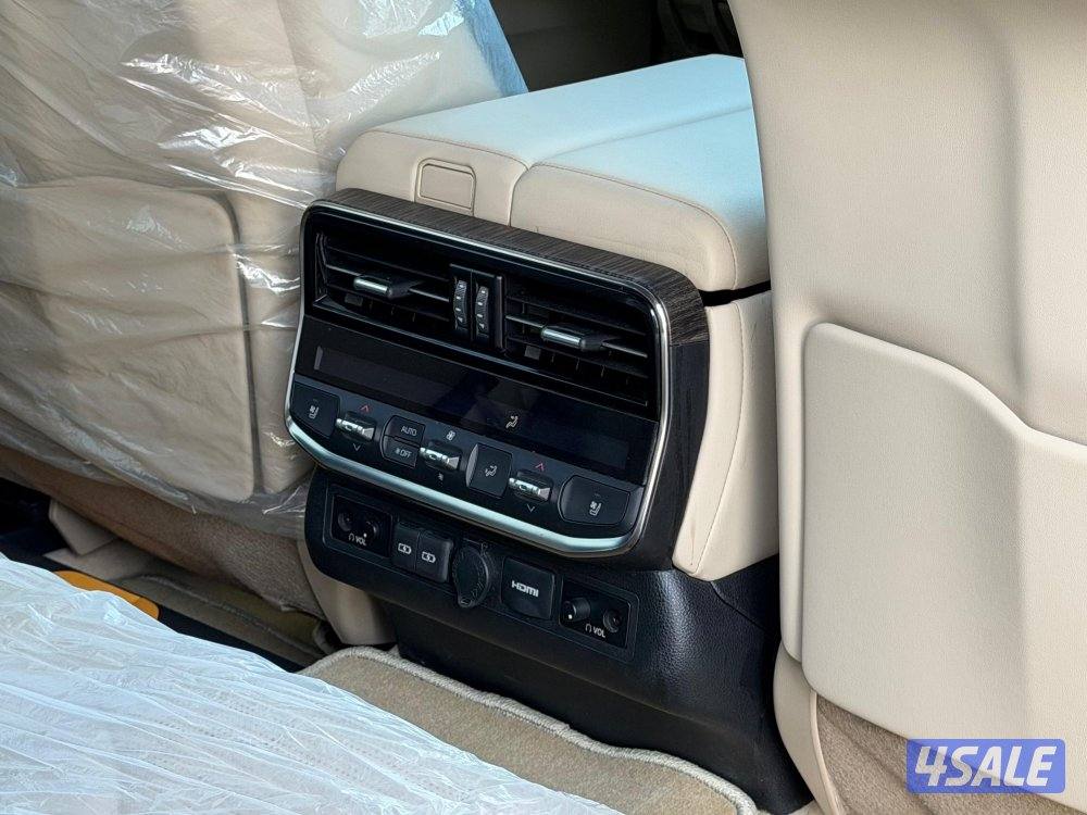 للبيع لاند كروزر VX.R موديل 2022 بحالة الوكاله15