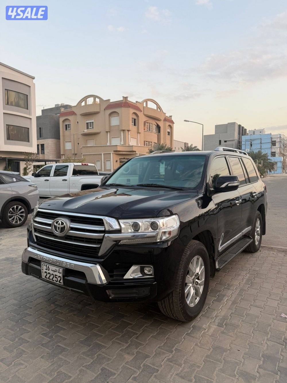2019 LAND CRUISER GXR للبيع0