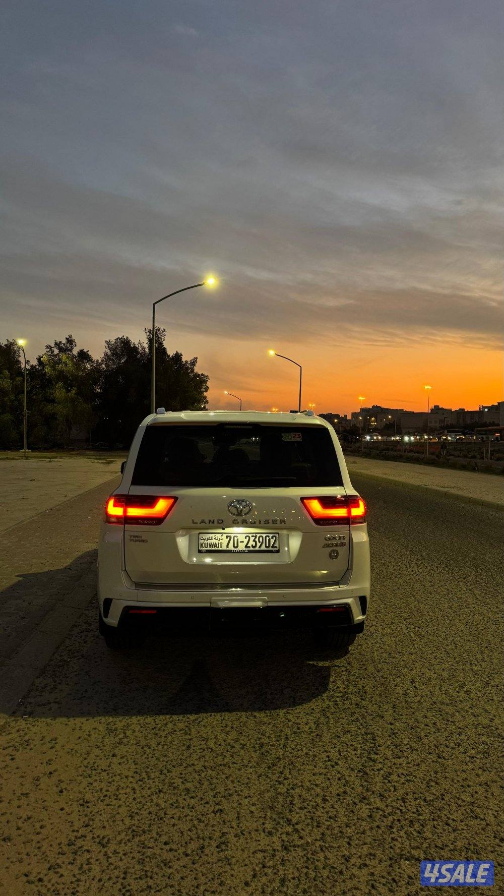 لاندكروزر توين تيربو إس 2023 ماشى 130 شرط الفحص قير ومكينه وشاصي المو3
