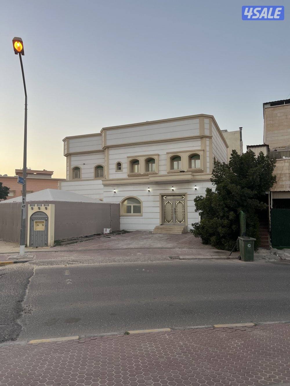 للبيع قسيمه دورين ونصف شارع واحد فى  الوفره قطعه 6 جديده لم تسكن2