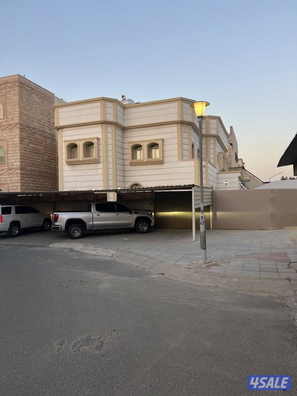 للبيع قسيمه دورين ونصف شارع واحد فى  الوفره قطعه 6 جديده لم تسكن3