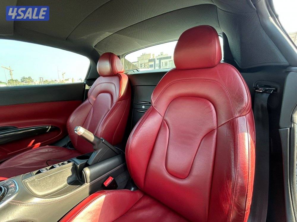 اودي R8 موديل 2013 ماشي 59 الف شرط الفحص12