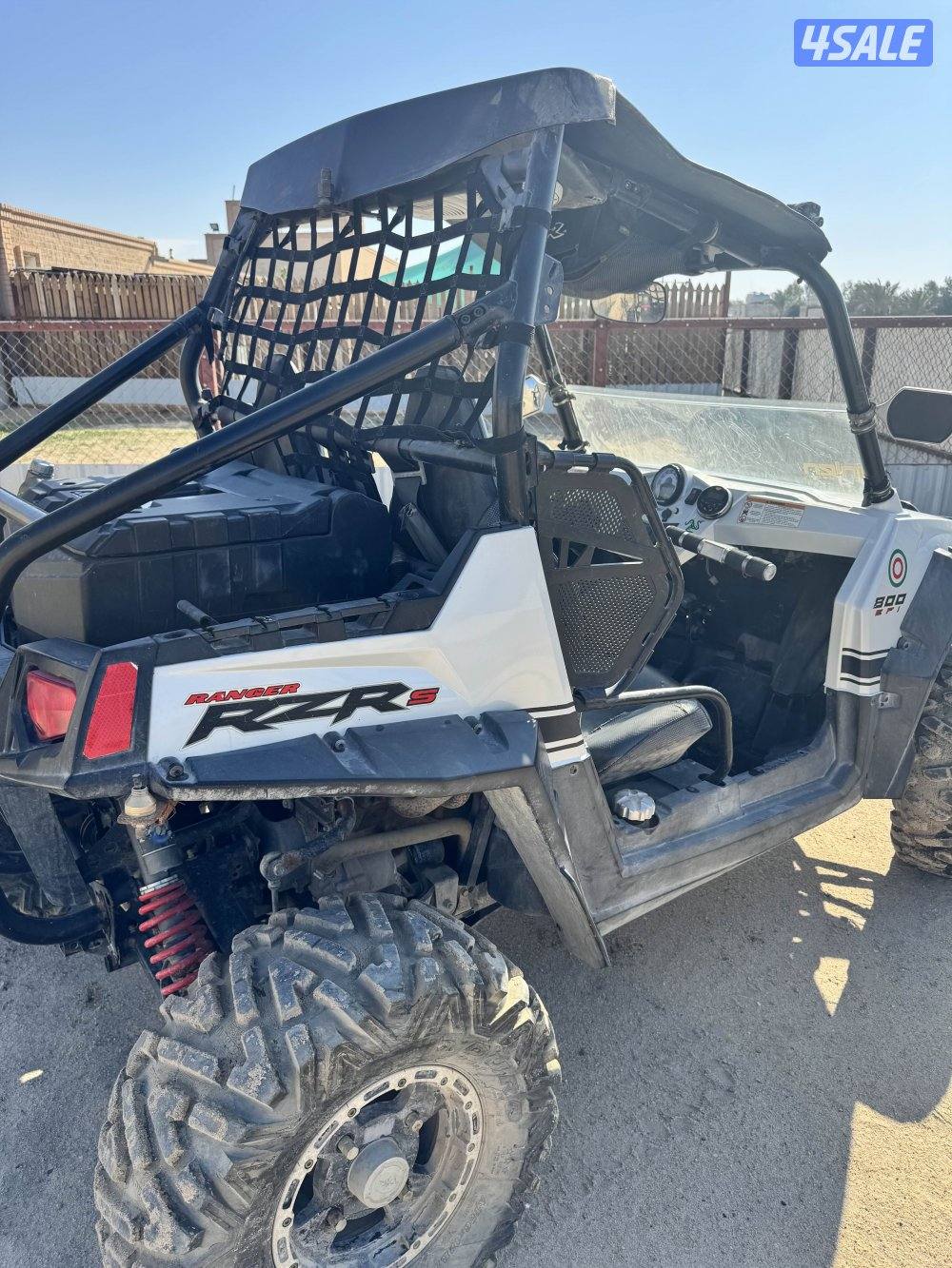 للبيع بقي بولارس RZRS800 موديل ٢٠١١7