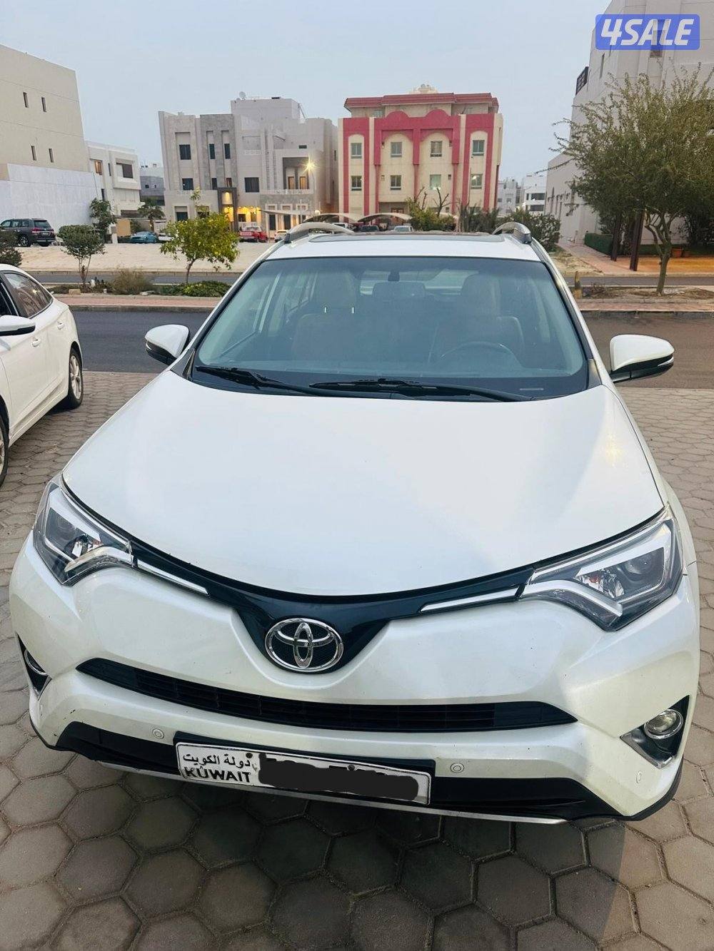 للبيع تويوتا راف فور موديل 2017 الدرجة الاولى2