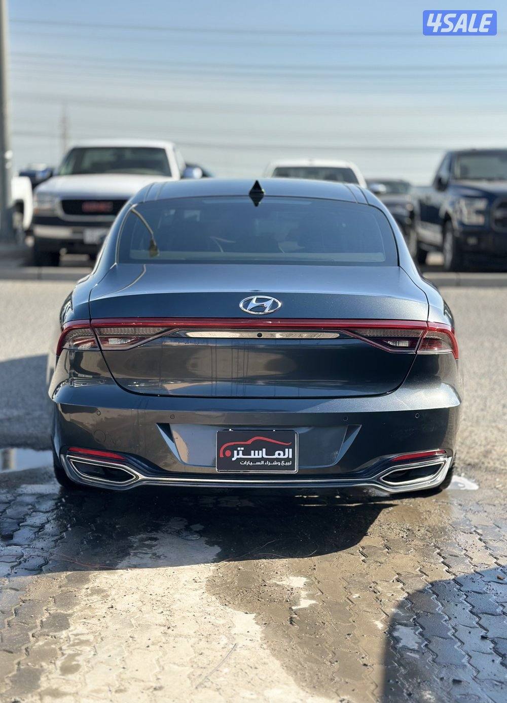 هيونداي ازيرا 2023 ماشي 49 الف4