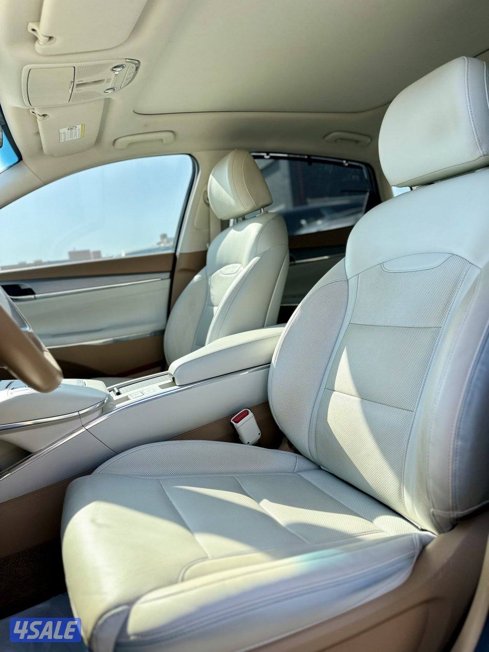 هيونداي ازيرا 2023 ماشي 49 الف9