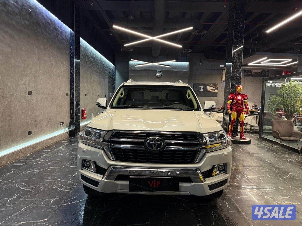 لاند كروزر V83