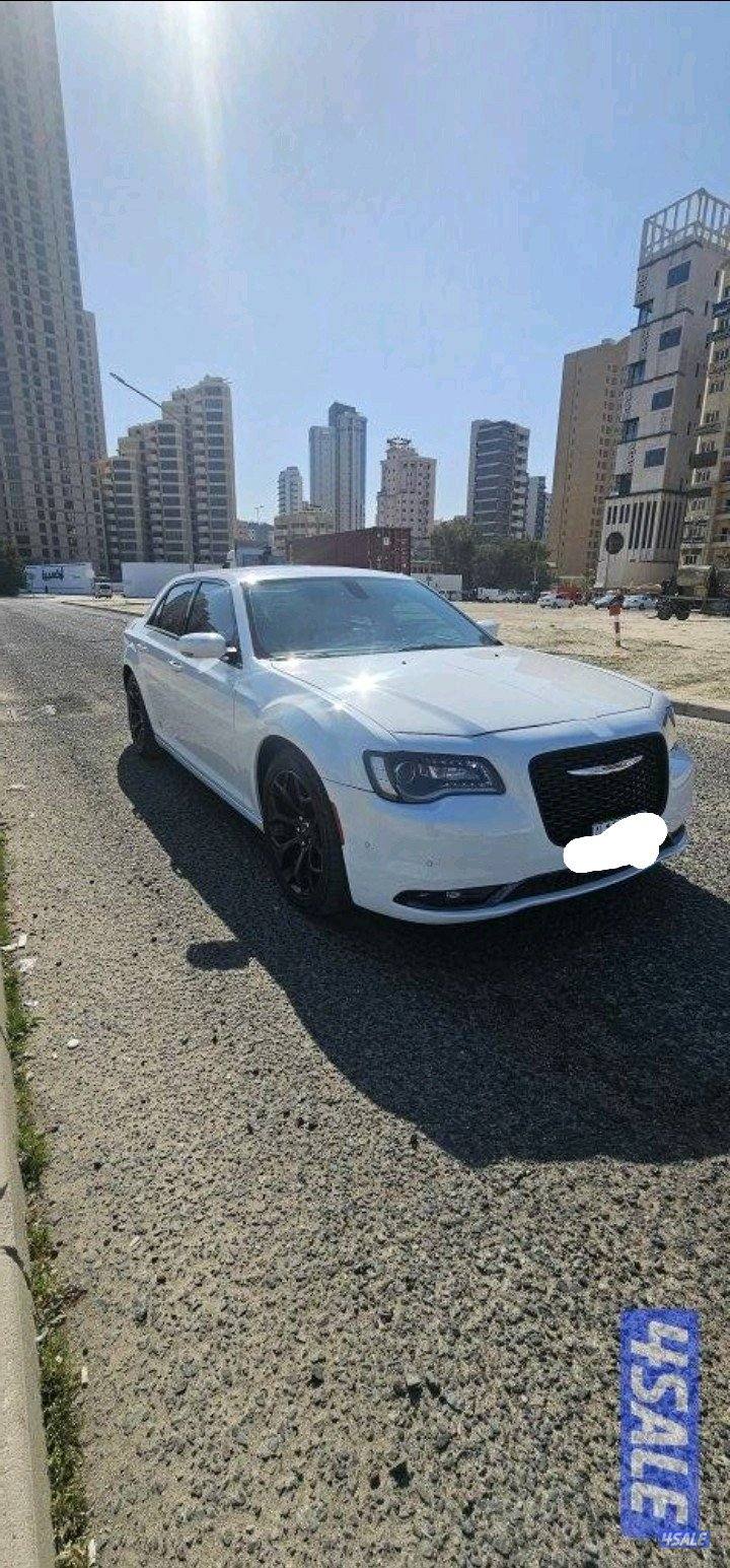 کرایزلر. مدل 2020 .بشرط الفحن1