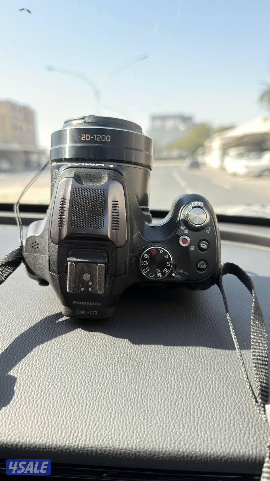 ممتازه للمبتدئين للبيع كاميرا lumix fz700