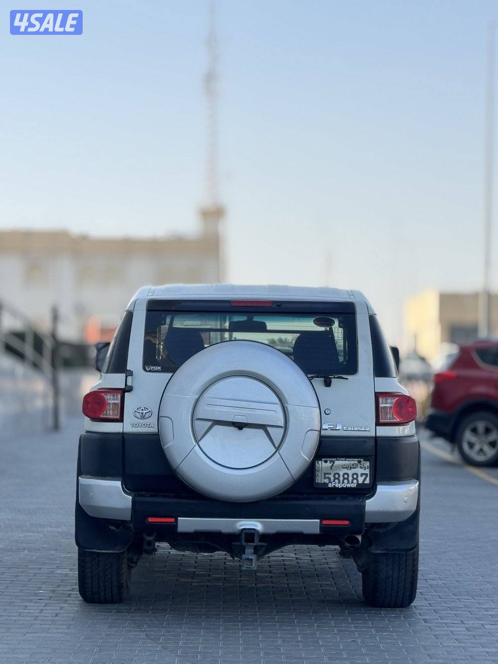 للبيع تويوتا اف جي موديل 20115