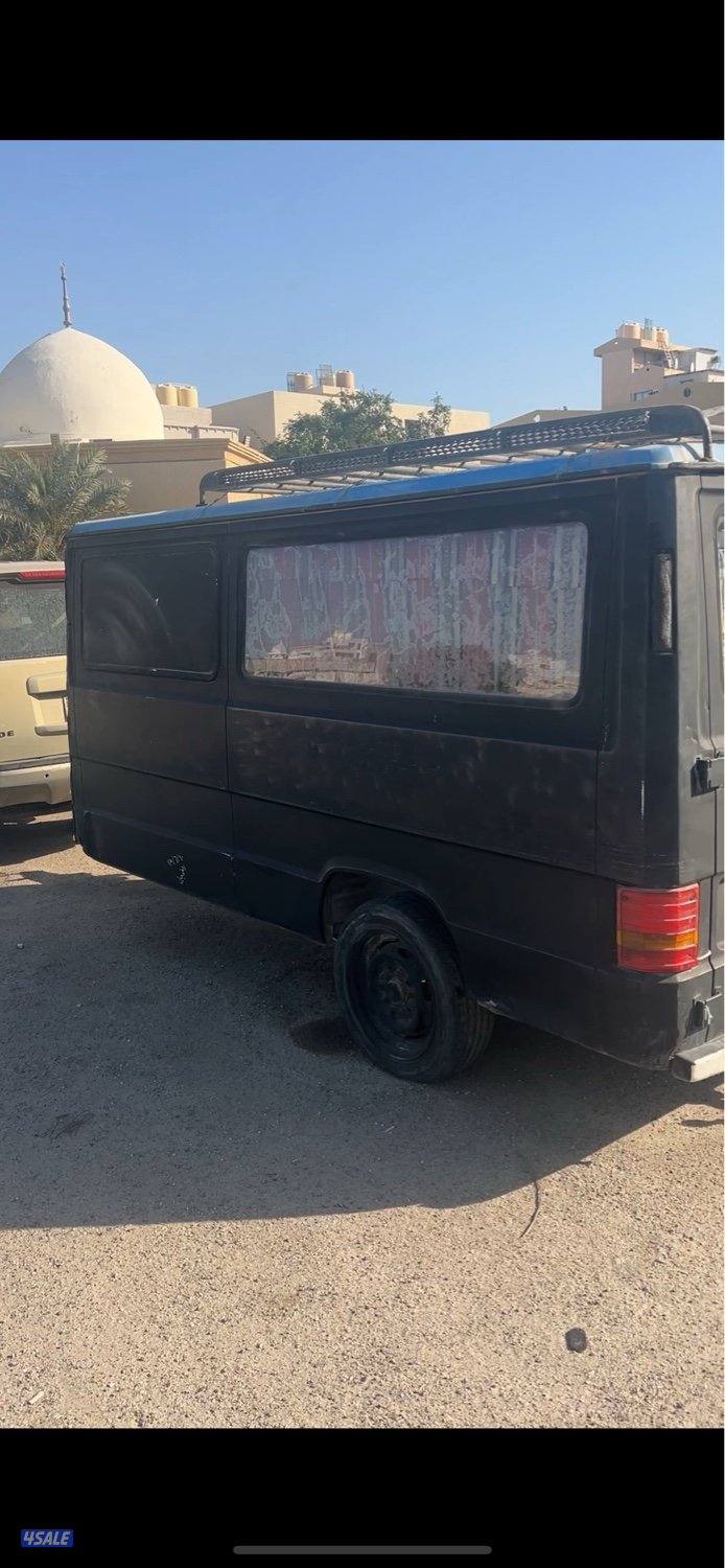 قلص مرسيدس باص غرفه تصلح لجميع الاغراض1