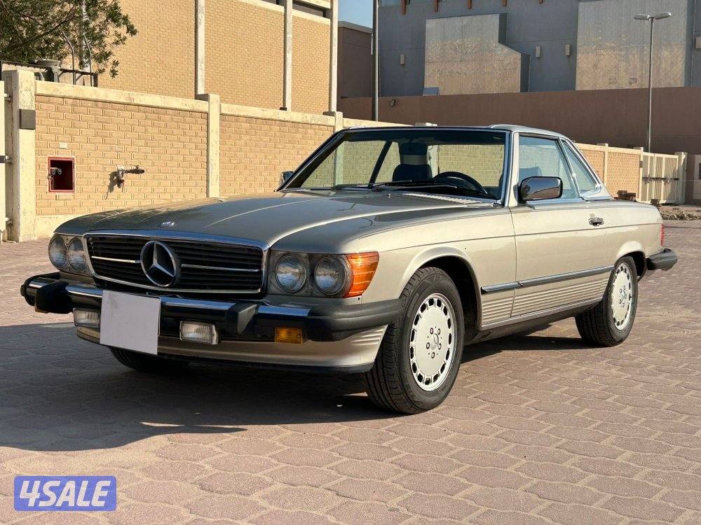 مرسيدس SL 560 موديل 1986 ماشي 106 ميل ليدور نظيف شرط الفحص0