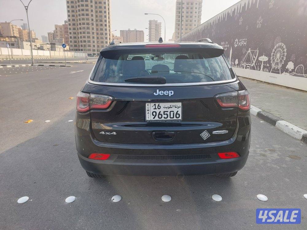 Jeep compass . 20196