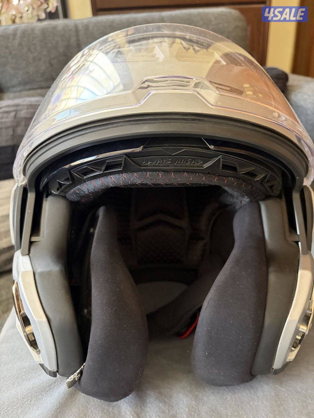 3خوذ للبيع مقاس S6