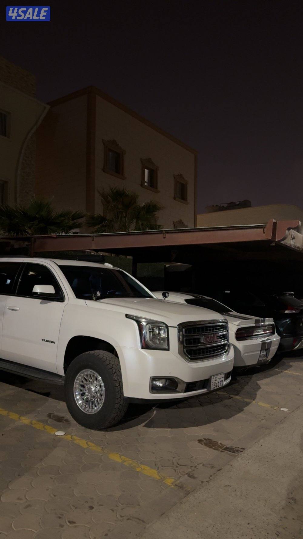 للبيع يوكن slt 20170