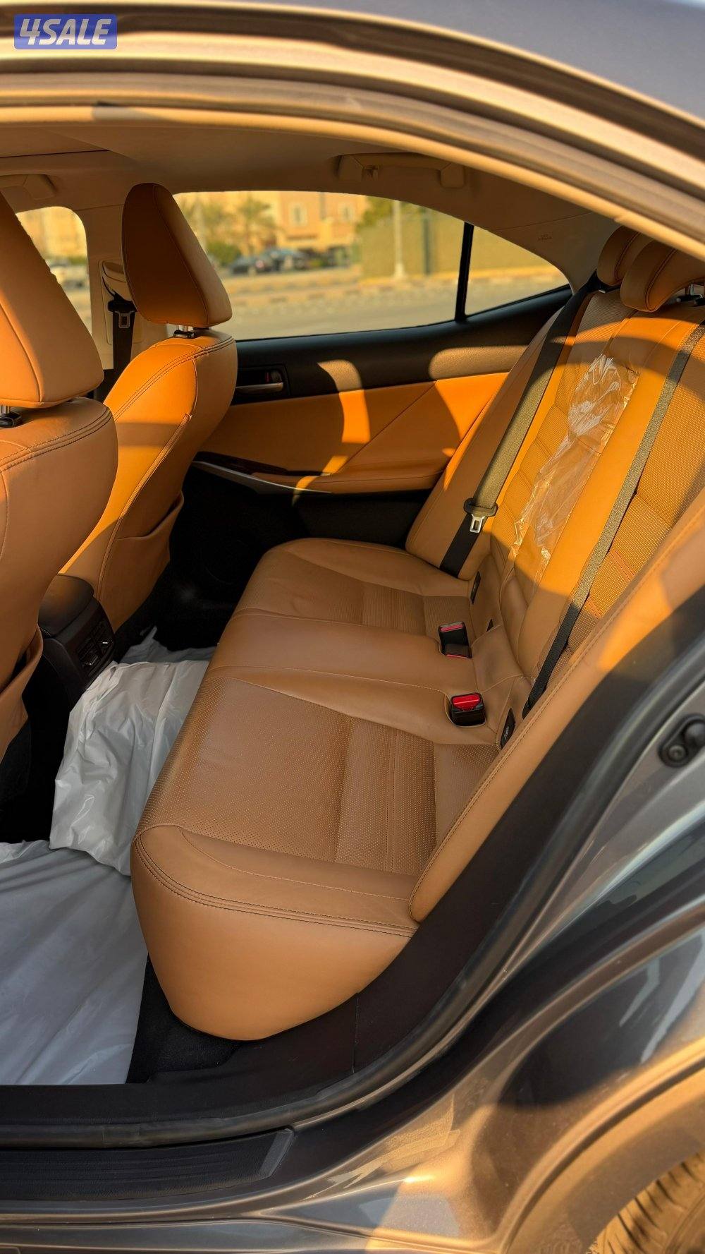 للبيع لكسز is 200  موديل 21071