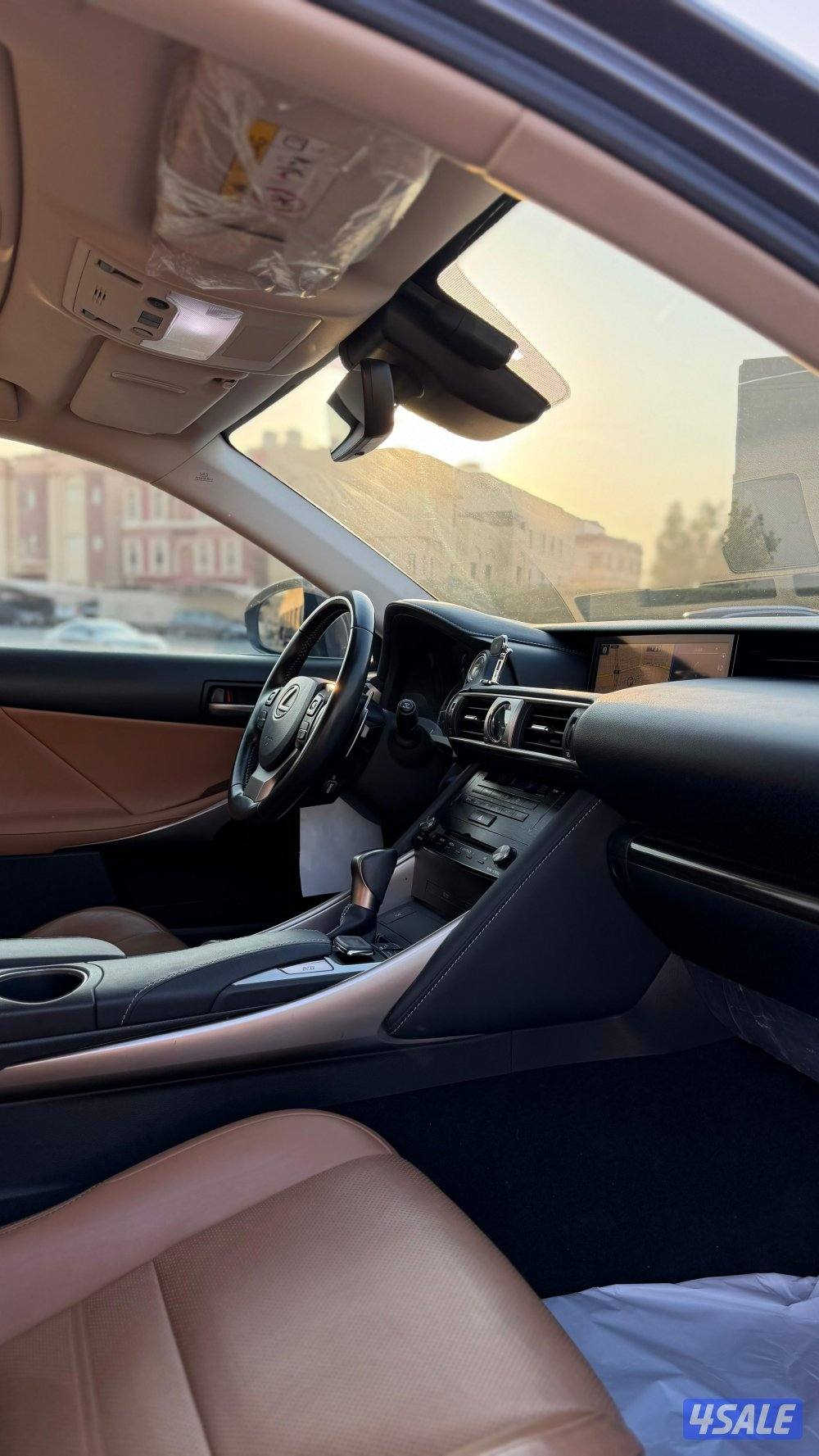 للبيع لكسز is 200  موديل 21075