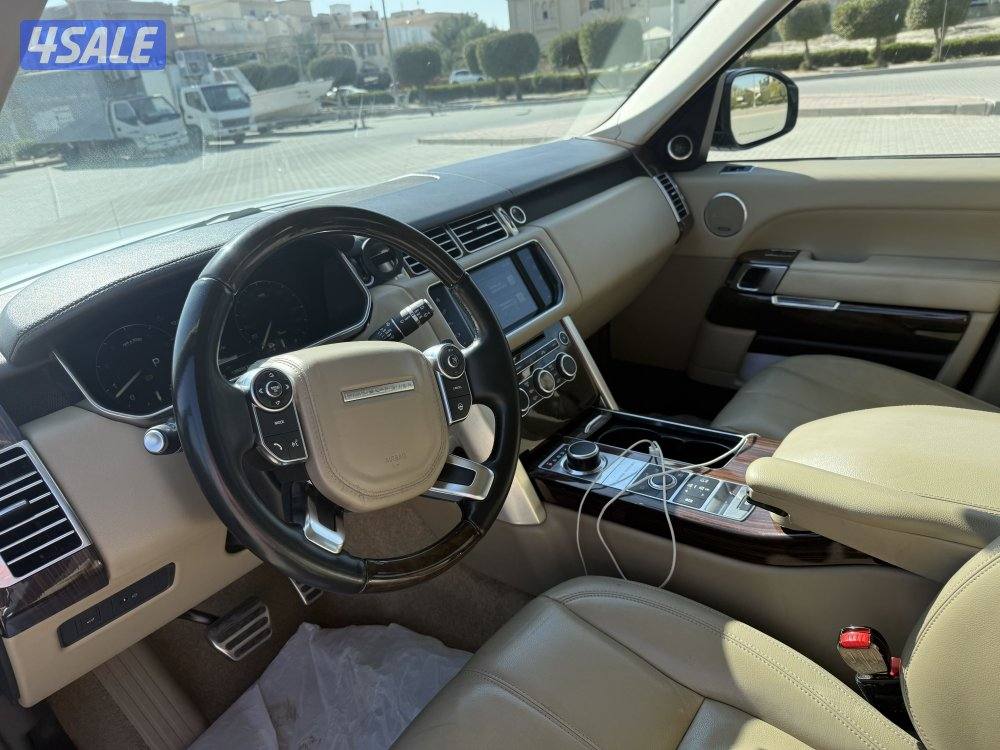 للبيع رينج روفر ٢٠١٥ فوج بحاله ممتازه0