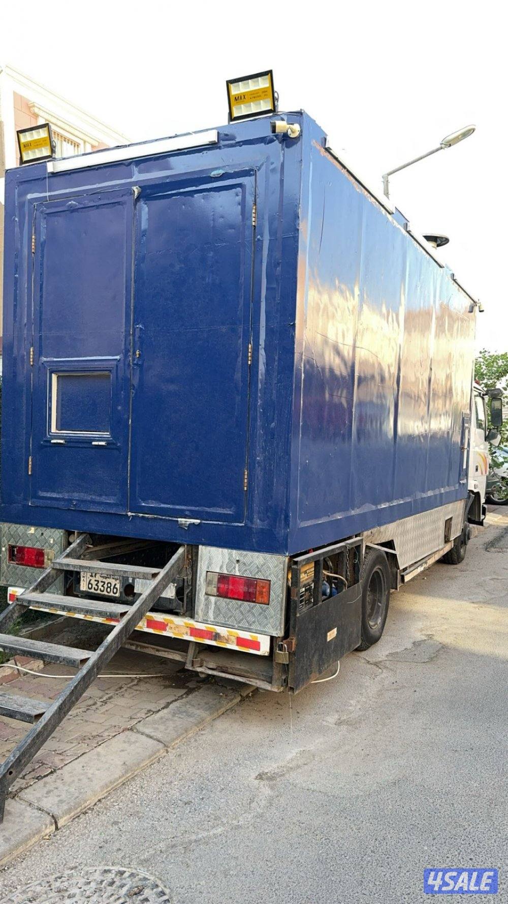 للبيع فود ترك تاتا موديل 2020 مرخصة فيها 3 انشطه3