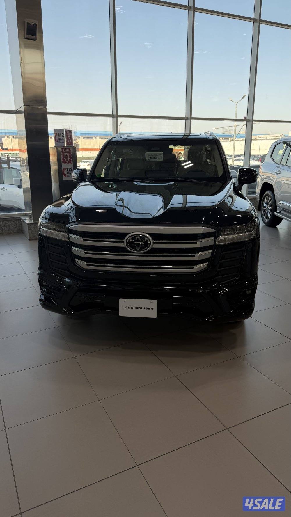 للبيع لاند 2026 استلام من الوكاله اعلى فئه aero S تون تيربو اسود ملكي2