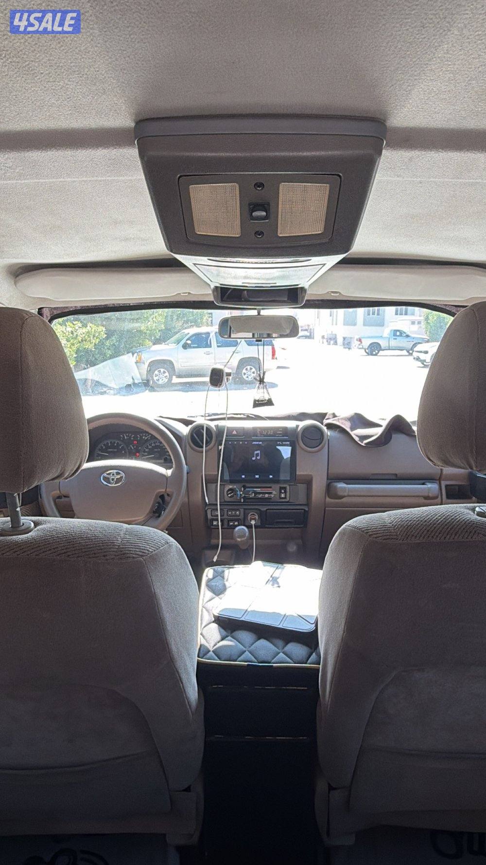 جيب تويوتا نص LC7611