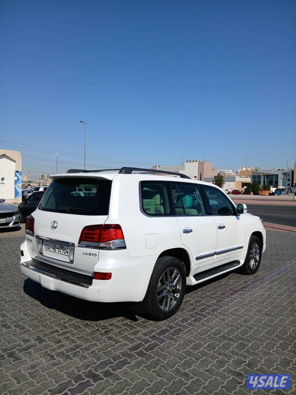 لكزس LX570 الخليج 2014 بحاله نادره عداد 125 الف1