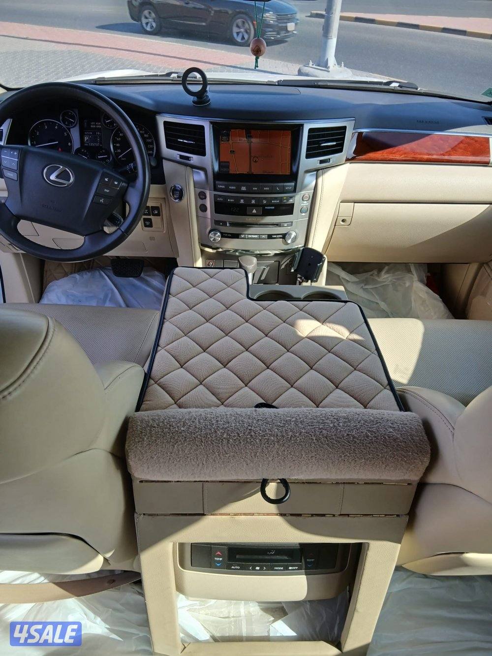 لكزس LX570 الخليج 2014 بحاله نادره عداد 125 الف5