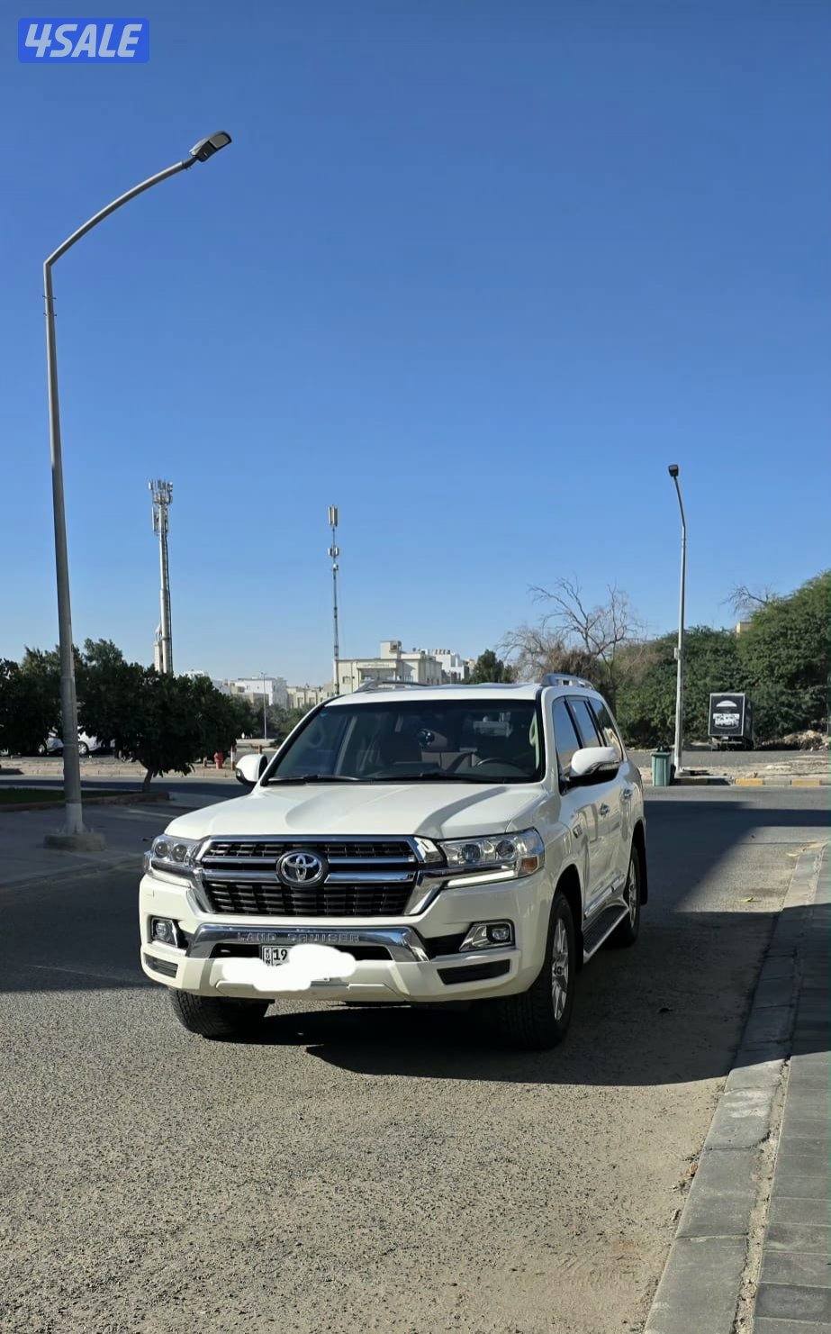 لاندكروزر GXR V80