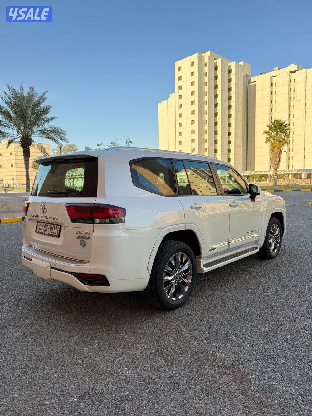 لاند كروز ايرو تون تيربو 2024 بحاله الوكاله عداد 84 الف4