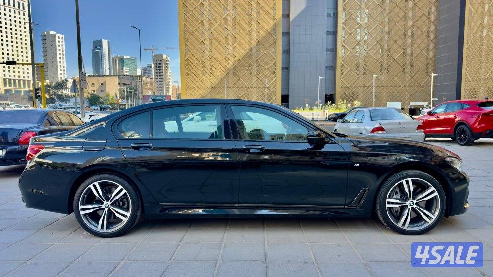 بي أم دبليو 750Li/ موديل 2016/ عداد 25 ألف/ كت M/ قمة بالنظافه/3