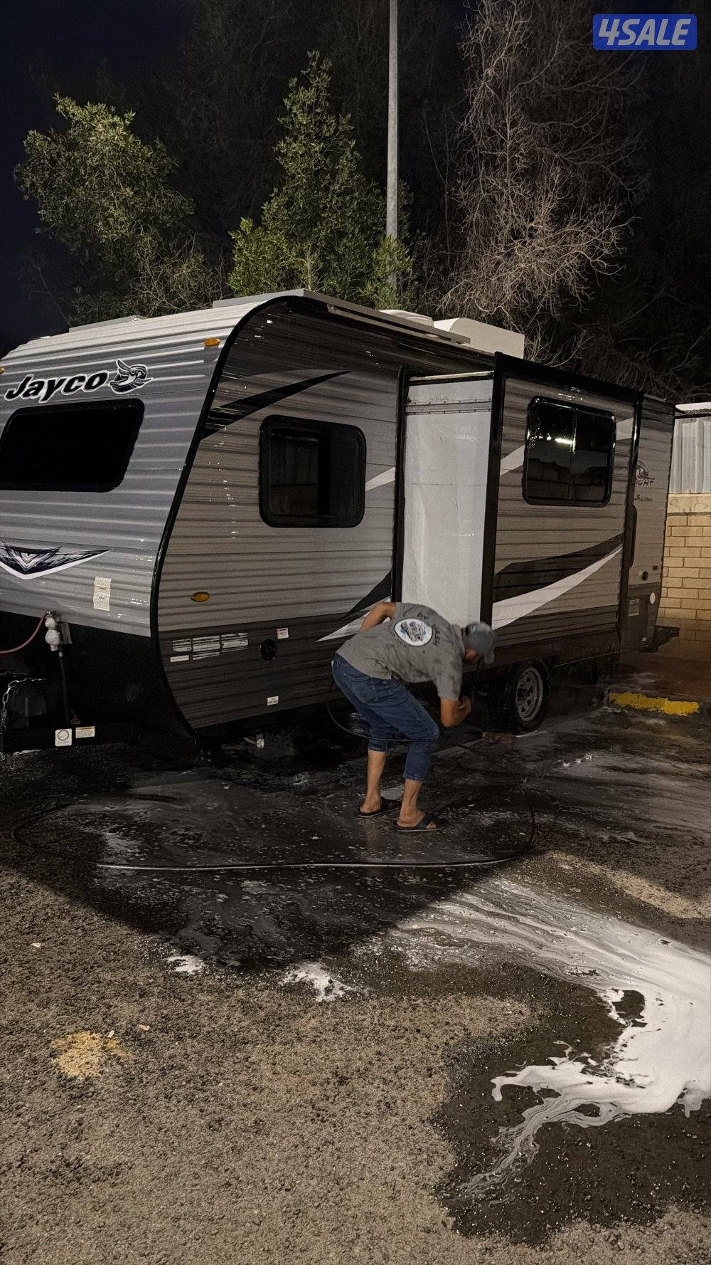 للبيع كرفان موديل 20210