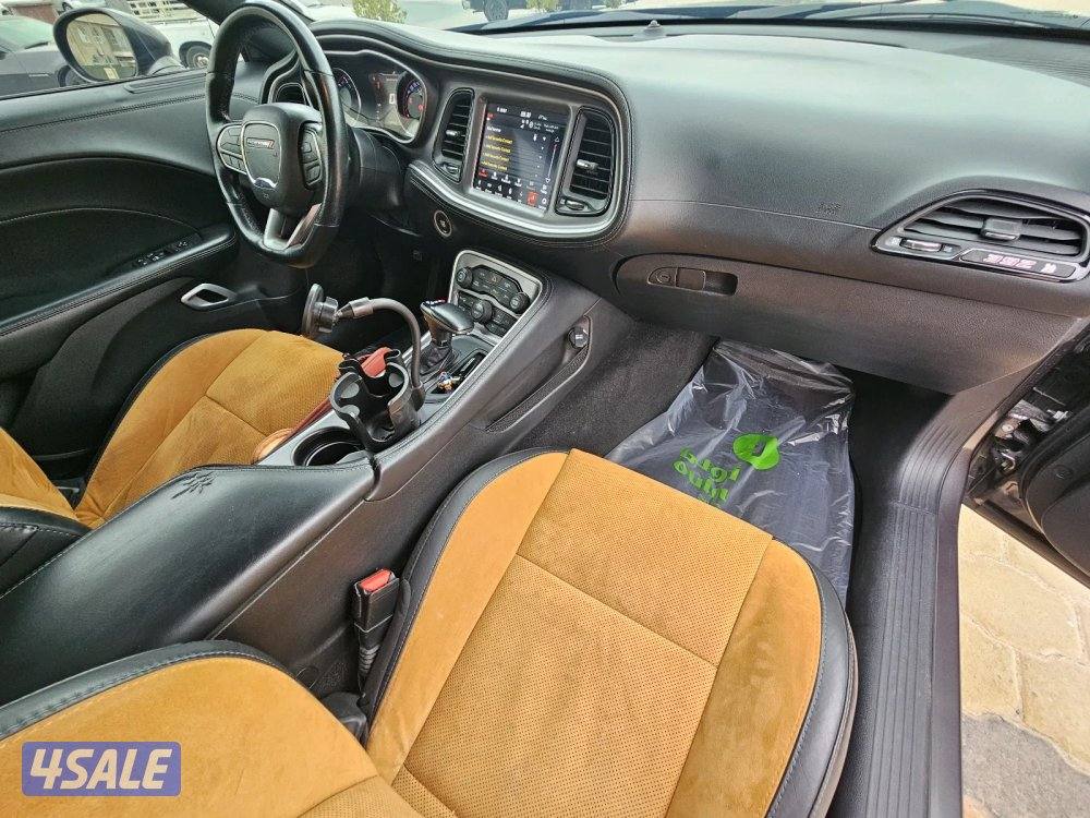 Dodge challenger Scat Pack  20214