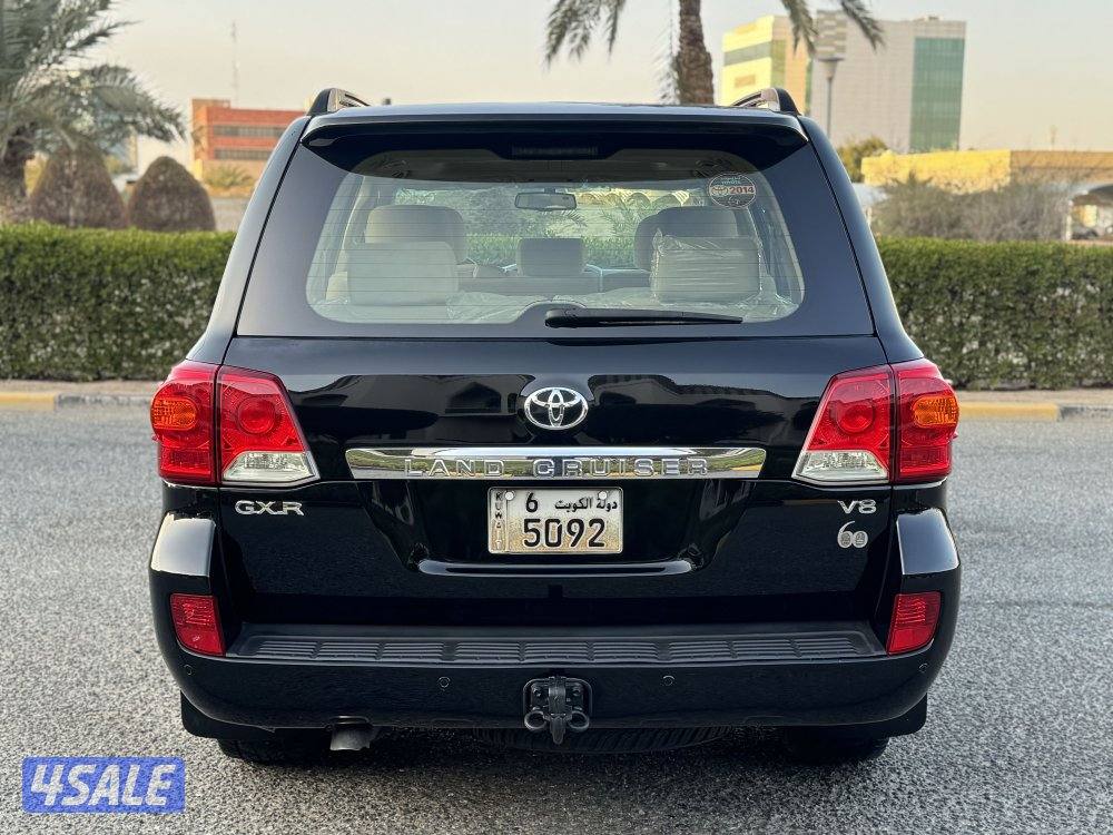 لاندكروزر GX_R V8 موديل 2014 صبغ الوكاله بحاله الوكاله5