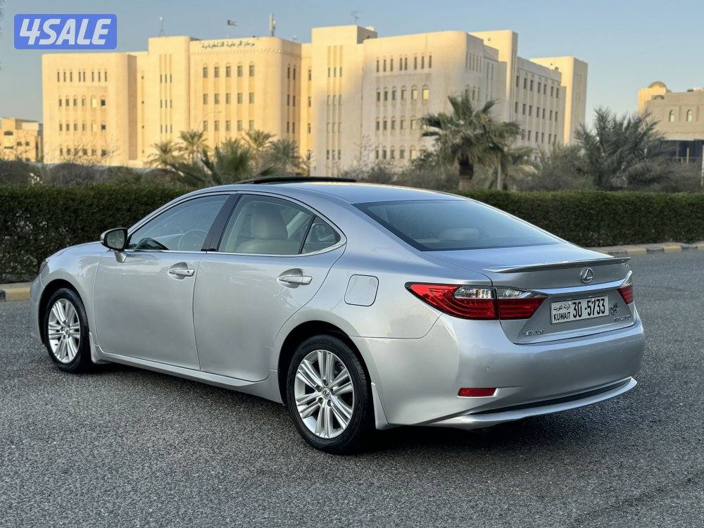 لكزس ES250 موديل 2013 بحاله ممتازه جدا شرط الفحص4